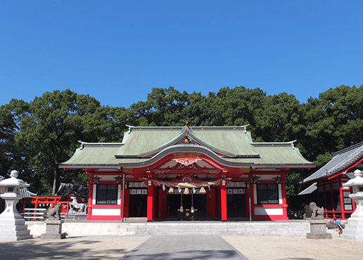 平安時代から続く県内有数の古社