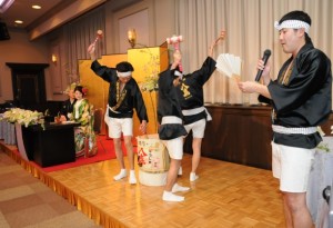 八鹿酒造による鏡開き