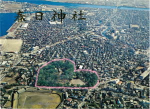 春日神社の境内はハートの形をしています