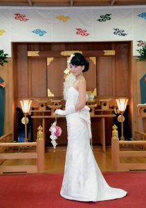 神前結婚式でウェディングドレスはng 春日神社 神前結婚式でウェディングドレスはng 春日神社